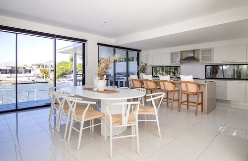 Helensvale House | Alua by Khove