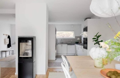 Hisings Backa House | Workers Home - 5 BR - 8 Beds - 2 Bath - All Inc