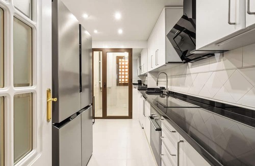 Benahavis Apartment | Los Pinos 104 - Beautiful 3 BR with pools near Marbella