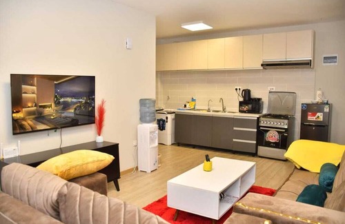 Syokimau Apartment | Pleasant 3-bedroom apartment with pool in Nairobi overlooking the park-Makumbi