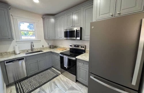Martinez House | Beautiful Turn of the Century Home with Pet Friendly Yard