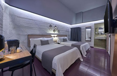 Historic Center Hotel | 3 Stylish Rooms in 19th-Century Building Near Historic Attractions and Museums