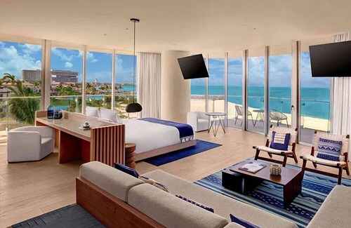 Downtown Cancun Hotel | Elegant Beach Suite w/Spa Access, Swimming Pool & Marina Views Near Golf