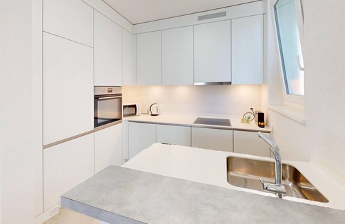 Lausanne Apartment | Bright & Airy 1-Bedroom Apartment with 2 Bathrooms - Lausanne City Centre