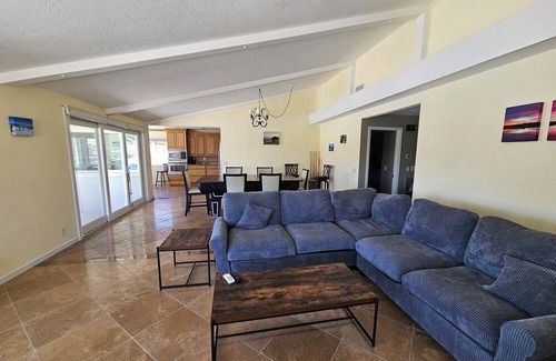 Silver Lakes Country Club House | Beautiful LAKEFRONT home in Mojave Desert within Silver Lakes Country Club