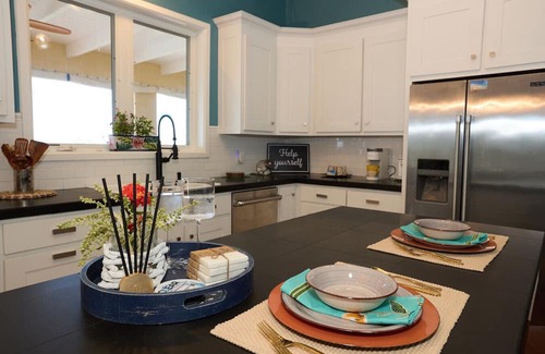 Sion Farm Apartment | Almost Heaven: Elegant 5 Bed Villa