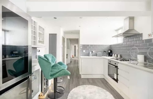 Uxbridge South House | Relaxation Oasis: Hot Tub Haven!