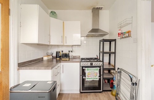 Uxbridge South House | Spacious double BR near Heathrow 3