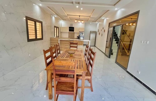 La Somone Villa | Senegal Soul Villa - Pool + Culture + Music Vibes