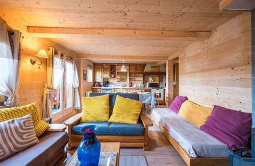 Jarrier Ski Chalet | Chalet 'Jarrier' with Mountain View, Private Terrace and Private Garden