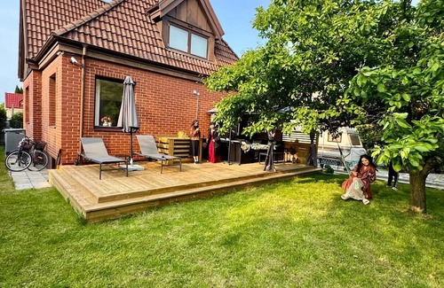 Rosengard Villa | Luxury spacious Family House in Central Malmö