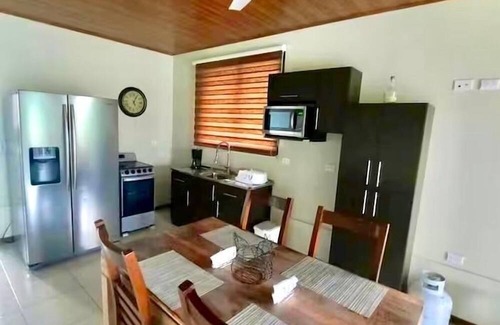 Penas Blancas Cabin | Luxury Stay+Pool+WiFi+AC+Volcano View@La Fortuna!