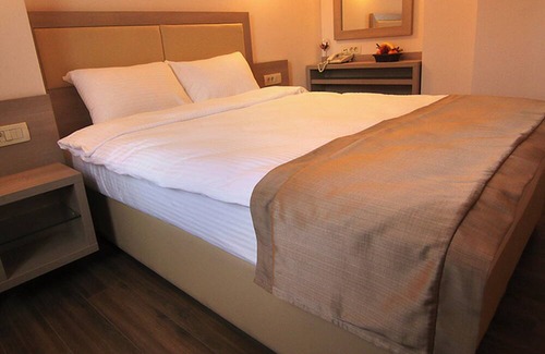 Centar Hotel | Comfortable Room | Walkable Stay Near Macedonia Square with Free Breakfast