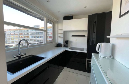 Copenhagen City Centre Apartment | Cozy Luxury - Sunny Balcony in City Center