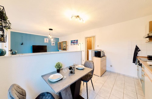 Ronsdorf Apartment | CASATUA - Quiet - Workplace - Balcony - Trade fair - WiFi