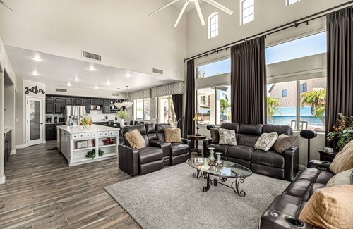 East Mesa House | Spacious 6-bedroom Tropical Paradise with Activites Galore!