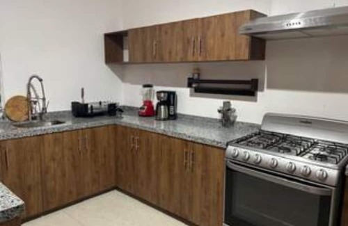 Centro House | CEIBA WOMAN'S HOUSE - 3 BEDROOMS, INDOOR POOL, WE INVOICE