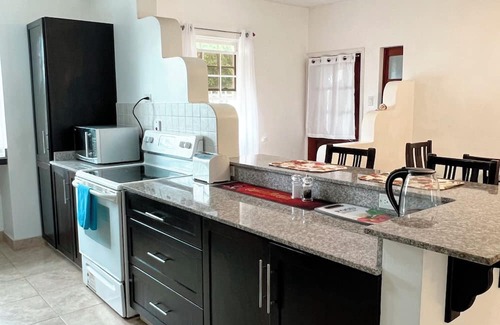 Enterprise Condo | Beautiful 2 Bed, 2 Bath Condo, Pool, W&D, & Airy Patio. Walk to Miami Beach