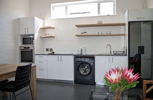 Marina da Gama Cottage | Modern 1-bedroom cottage 20 minutes south of Cape Town