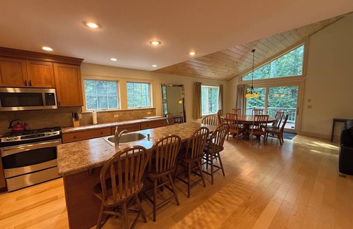 Mount Sunapee House | Spacious 3BR Home Near Lake & Mountain - Sleeps 9 - Sunapee Retreat