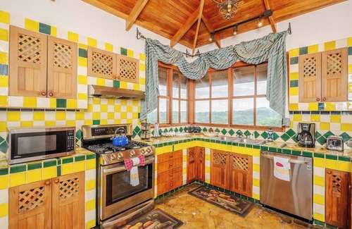 Playa Hermosa Cottage | Casita on top of the world | 2 bedroom Guest house for rent | Playa Hermosa