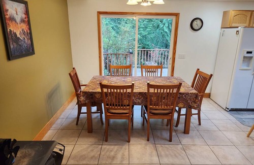 Duvall House | Peaceful Dog-Friendly Home on 10 Acres with Office, Porch & Laundry