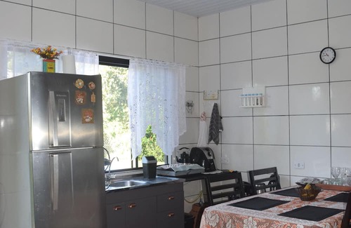Morretes Cottage | Beautiful House! Enjoy moments in nature and cooling off in the pool,