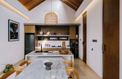 Kuta Villa | NEW LISTING PROMO - FREE GYM - LUXURY 2 BEDROOM VILLA