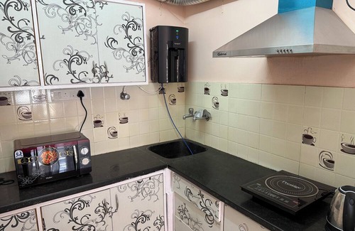 Banashankari Apartment | Soothing 3-bedroom apartment with AC in Bengaluru