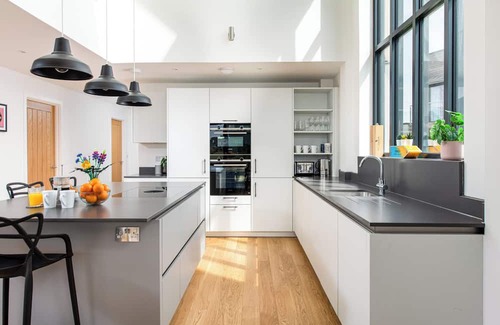 Holworth House | Brightside (SV35) Silverlake, Dorset