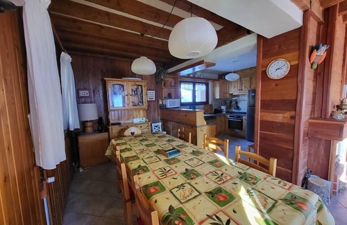 Montgenevre Ski Chalet | Chalet, 300m from ski slopes, 3rd floor, terrace, fireplace or stove, tv, 205m², Montgenèvre