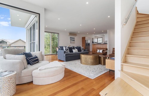 Mornington House | Beleura Views in Mornington