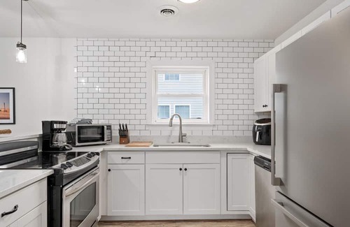 Colington Harbour House | Waterfront dog-friendly 2BR with private boat dock
