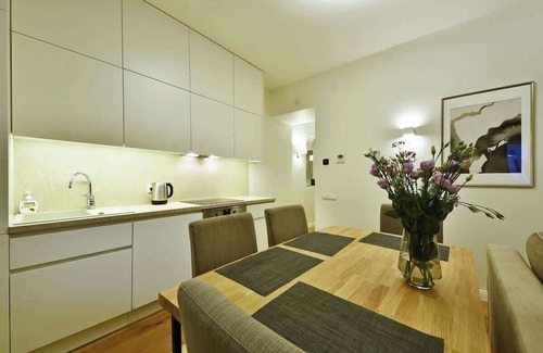 Old Town Apartment | Domillion 3bdr 2baths President Palace park. L419A