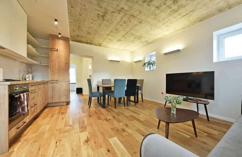 Old Town Apartment | Domillion 3bdr Rooftop Terrace, AC, P369