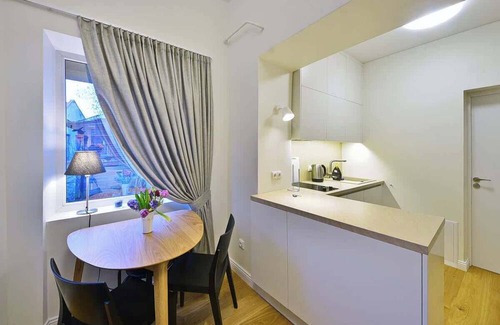 Old Town Apartment | Domillion 2bdr President Palace free parking L417