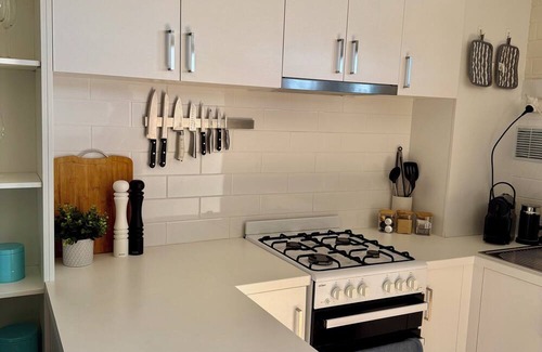 Maylands Apartment | 508 Light and Delightful 1BR Balcony-Parkng-Pool-Tennis Crt