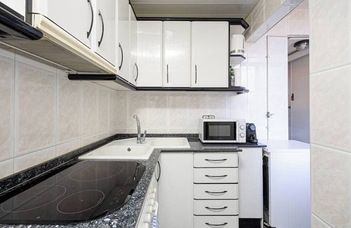 Cornella de Llobregat Apartment | Step into this delightful and snug 2-bedroom retreat, meticulously renovated and thoughtfully designed to offer a pleasant and cozy stay in Barcelona.