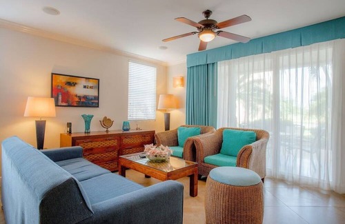 Bushiri Hotel | Divi Golf and Beach Resort Hotel Suite