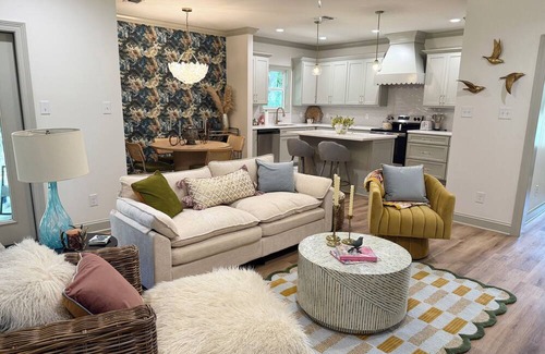 Ruston Cottage | THE AUDUBON COTTAGE nStylish 3 bedroom 2 full bath cottage