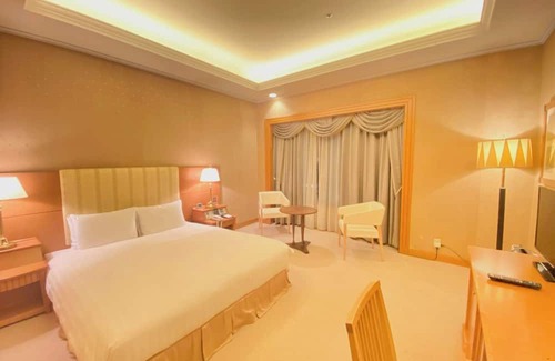 Nishikasai Hotel | Nonsmoking Deluxe Double Room breakfast includ/Edogawa-ku Tokyo