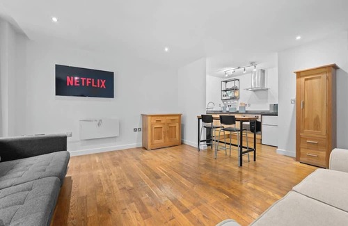 Northern Quarter Apartment | Central Manchester Flat by City SuperHost