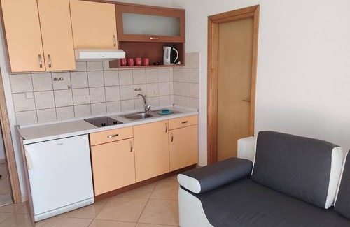 Istok Apartment | One bedroom apartment with balcony Makarska (A-20727-c)
