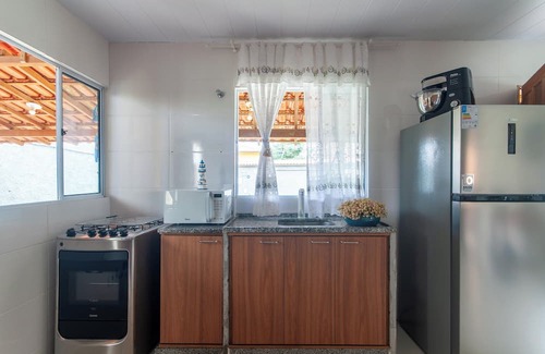 Setiba House | Cozy House Dream of Setiba 500 meters from the Beach - linen-wifi-parking