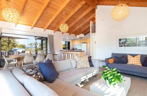Omaha House | Omaha's Shore Thing