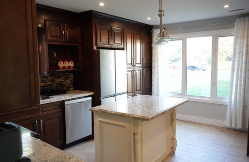 Brampton West House | Poolside Retreat with Private Patio