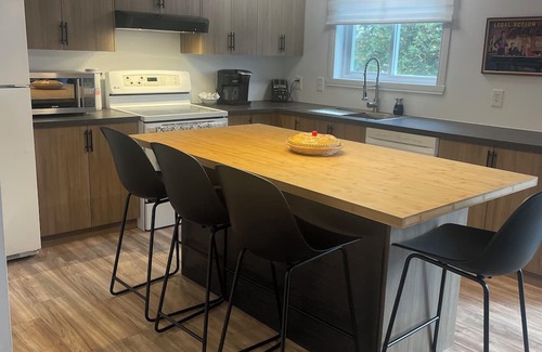 Saint-Denis-de-Brompton Ski Chalet | Peaceful escape at the Au Ciel Bleu cottage near Grand Lac Brompton.