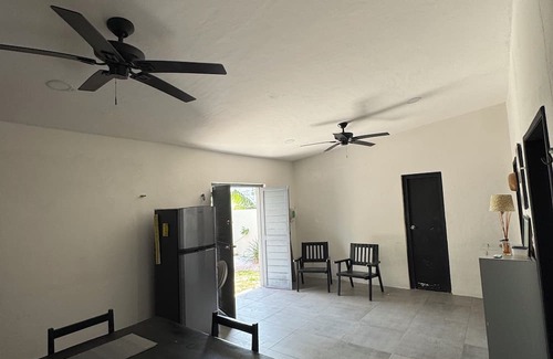 Chelem House | Tranquila casa para descansar en familia o disfrutar con amigos.