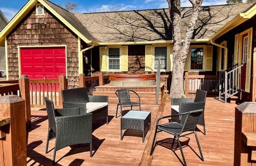 Summerton House | Sweet Marion - Dock + Boat Ramp + Spa + Lakefront