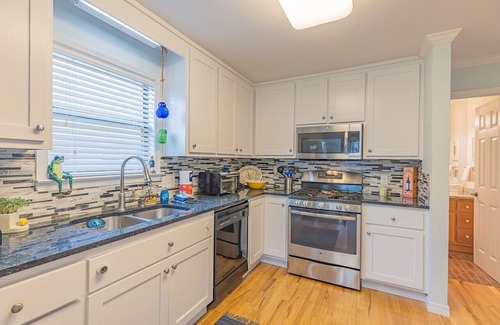 Ono Island House | Bear Point Bayview Cottage